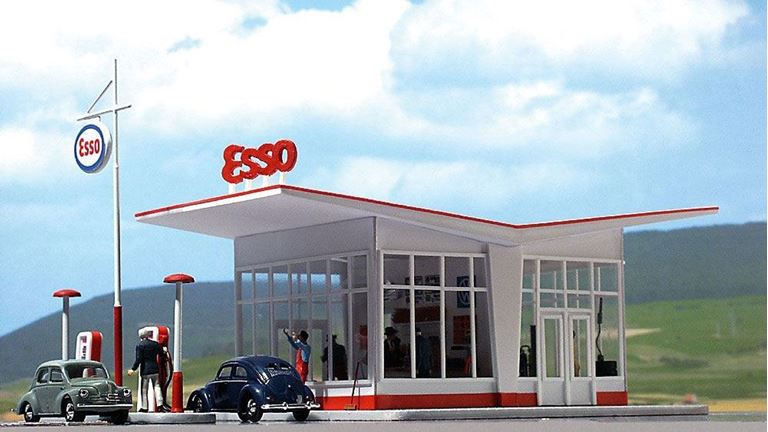 BUSCH 1005 Автозаправочная станция «Esso», 1:87, 1950—1980
