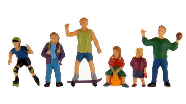 NOCH 15810 Играющие дети и подростки (6 фигур), 1:87