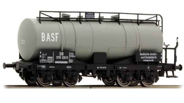 BRAWA 47067 Цистерна 4-осная «BASF», H0, III, DB