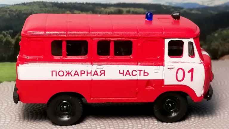 RUSAM-UAZ-452-10-202 Внедорожник УАЗ-452 «ПОЖАРНАЯ ЧАСТЬ» «01», 1:87, 1965, СССР