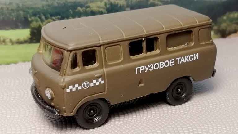 RUSAM-UAZ-452-51-111 Внедорожник УАЗ-452 «Грузовое такси», 1:87, 1965, СССР
