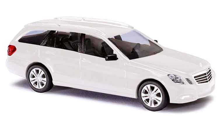BUSCH 60204 Автомобиль Mercedes-Benz® E-класса (белый цвет, набор для сборки), 1:87
