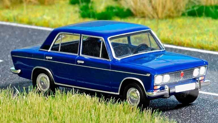 BUSCH 5660 Автомобиль Lada® 1500 («ВАЗ 2103») темно-синий (свет), 1:87, 1976—2006, СССР