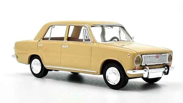 BREKINA 22417 Автомобиль Fiat® 124 (бежевый), 1:87, 1966—1982