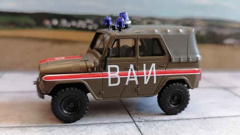 BUSCH 52116 Внедорожник УАЗ 469 «ВАИ» с крышей (тент), 1:87, 1972—1992, СССР