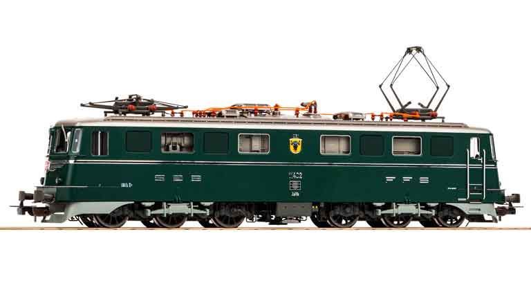 PIKO 97219 Электровоз Ae 6/6 Uri (интерфейс PluX22), H0, VI, SBB