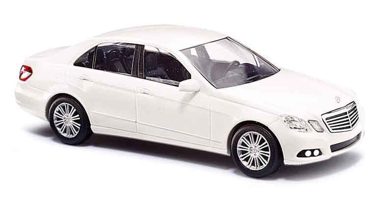 BUSCH 60224 Автомобиль Mercedes-Benz® E-класса (W 212) (белый для сборки), 1:87