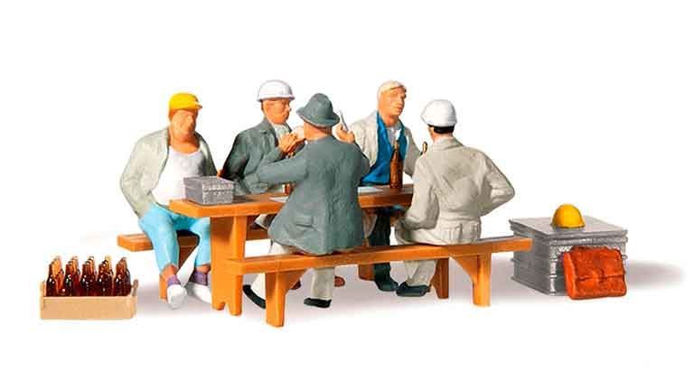 PREISER 10338 Строительные рабочие на перерыве (5 эксклюзивных фигурок и принадлежности), 1:87