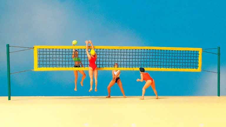 PREISER 10528 Пляжный волейбол (набор эксклюзивных фигурок и принадлежности), 1:87