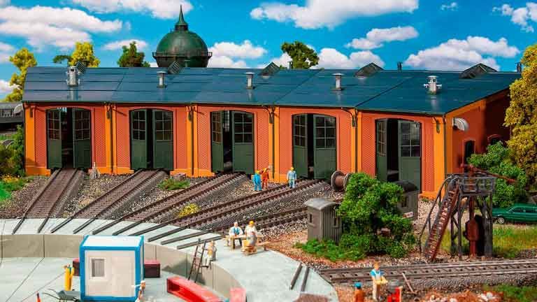 FALLER 120281 Веерное депо на 3 стойла с шагом 12°, 1:87, 1945–1965