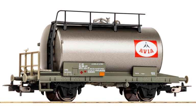 PIKO 27723 Вагон-цистерна 2-осная «Avia», H0, IV, SBB