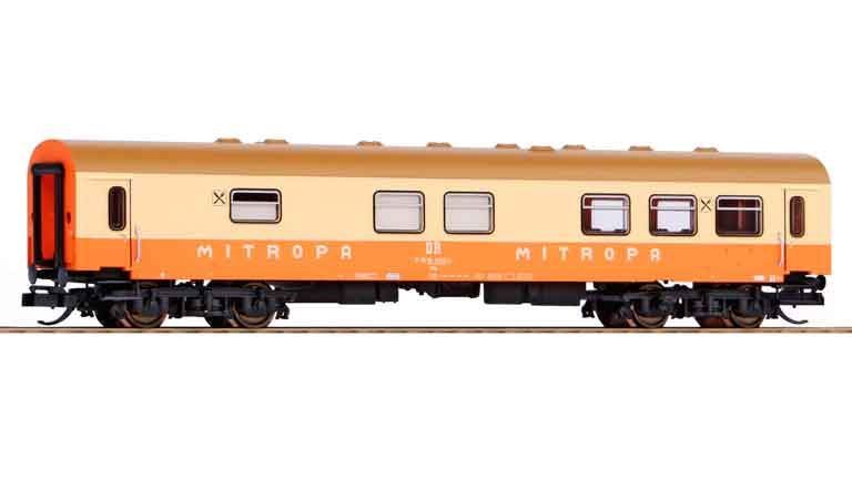 PIKO 47618 Вагон-ресторан «Mitropa», TT, IV, DR